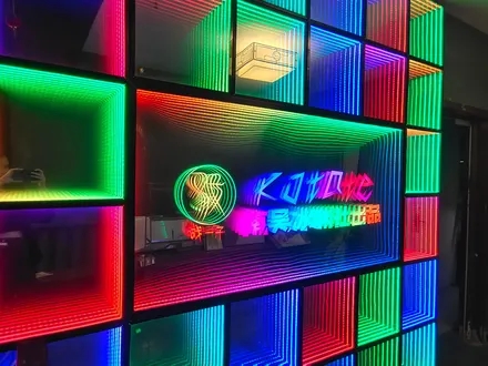 戏子密室的主题《分裂.rotate》和《韶华未央》怎么样？